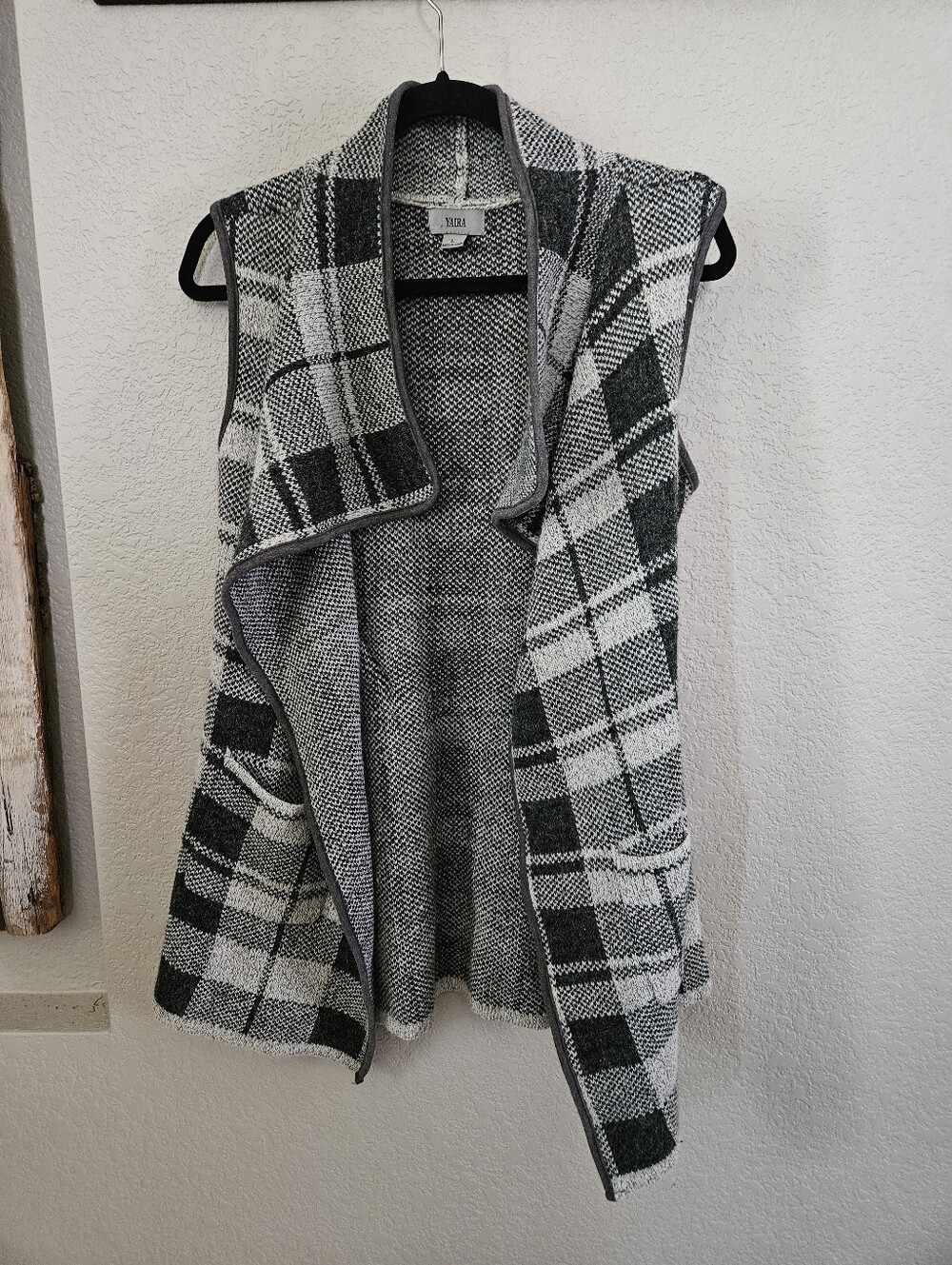Yaira Vest